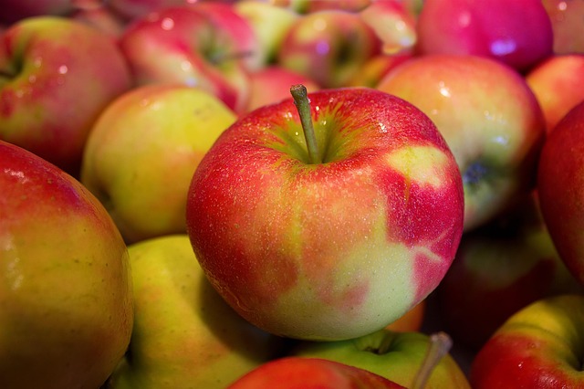 apples-490474_640