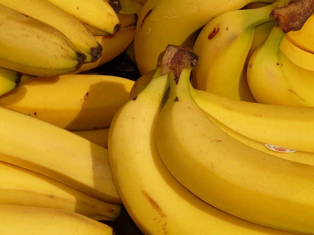 banana-5734_640